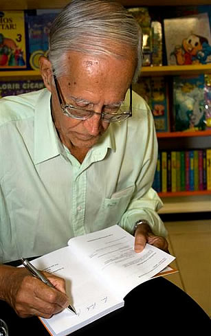 pe-osvaldo-livro.jpg